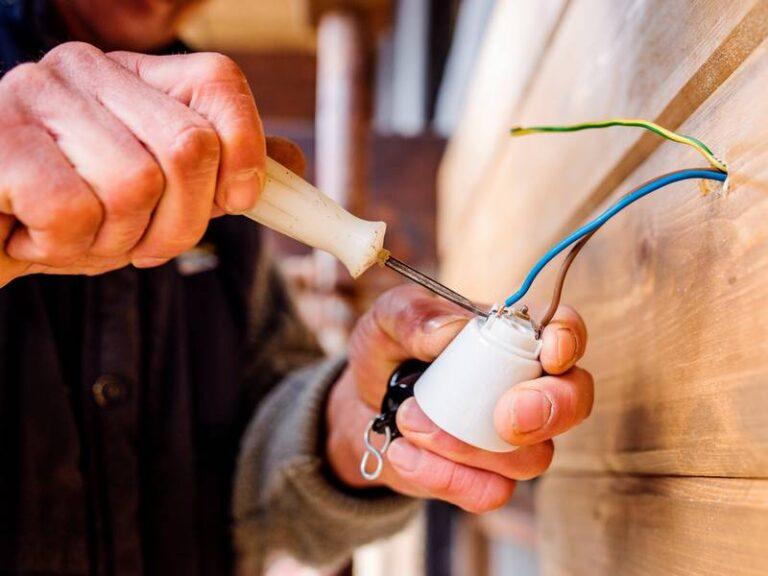 What Skills Do Licensed Residential Electricians Near Me Have?