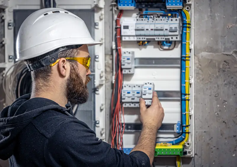 Best Beverly Hills electrician for residential and commercial needs. Don's Electric handles electrical repairs, furnace maintenance, and generators.