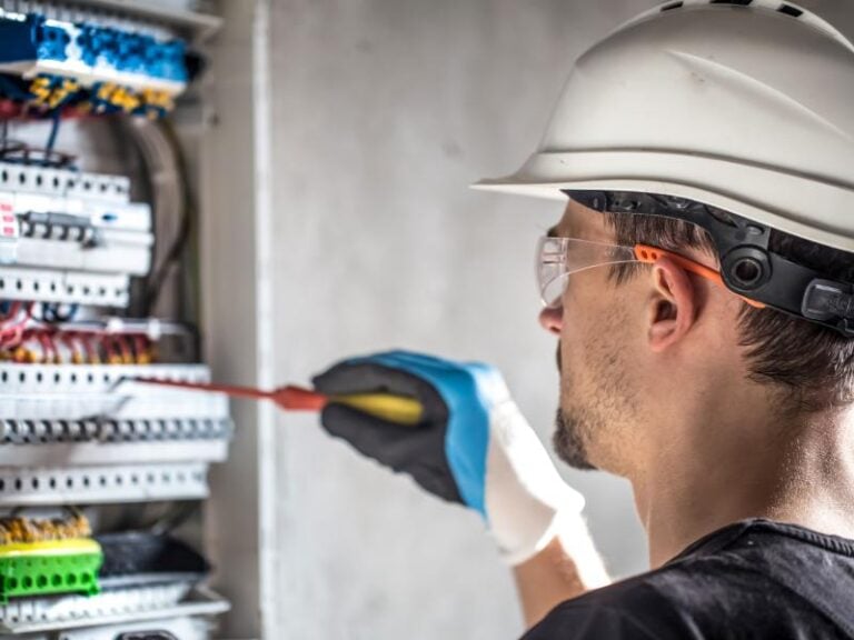 A Commercial Electrician Keeps Your Business Moving Forward
